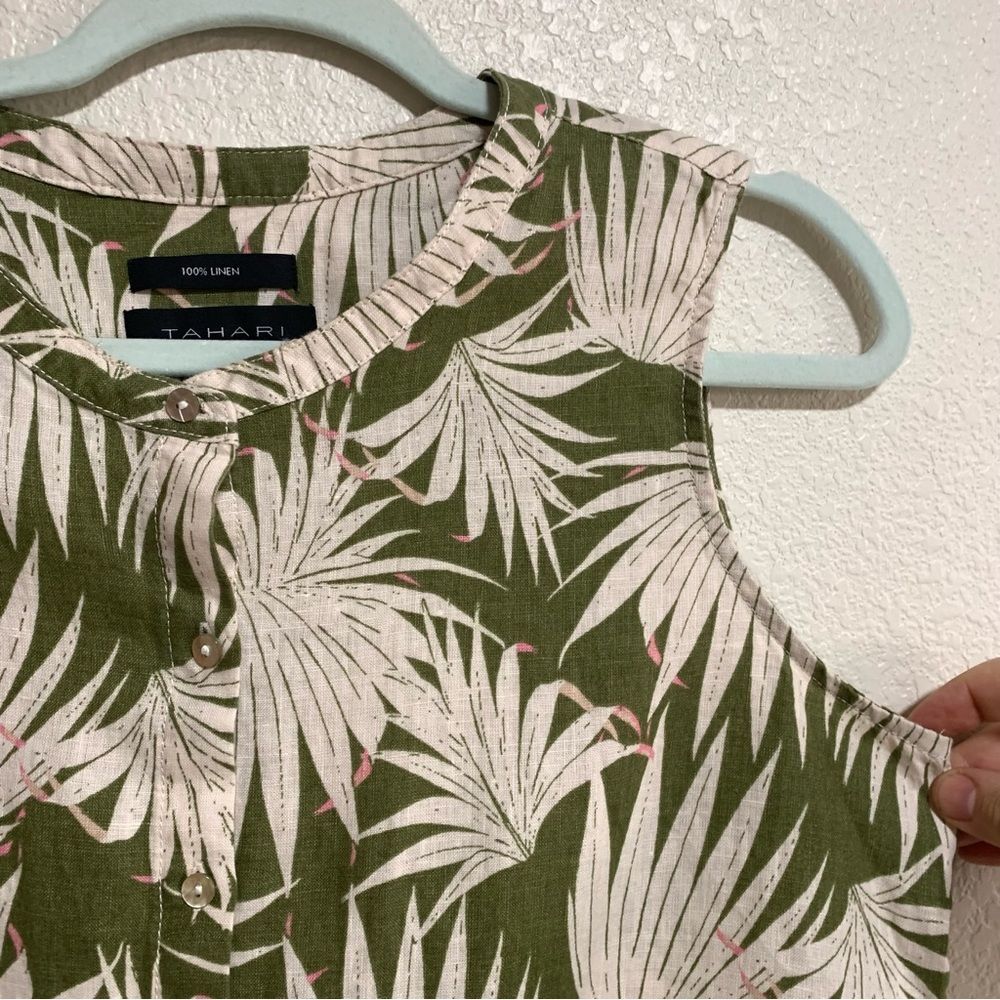 Tahari Tropical Print Button Down - Picture 3 of 9